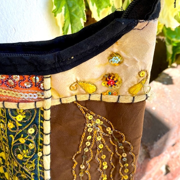 BOHEMIAN UNIQUE PATCHWORK HANDMADE UPCYCLED SHOULDER BAG TOTE ADVENTUROU… - Picture 2 of 13
